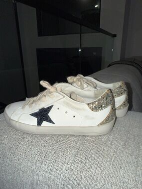 Golden Goose White Kids Sneakers with Black Star and Gold Glitter Heel